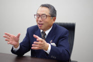 レノバ会長の千本倖生氏