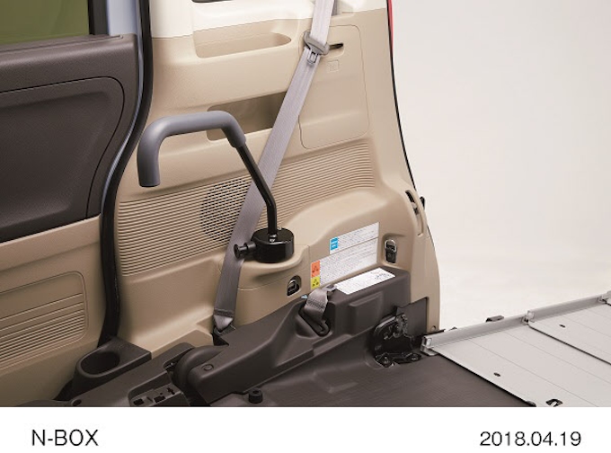 ホンダ N Box にスロープ仕様を追加し発売 日本経済新聞