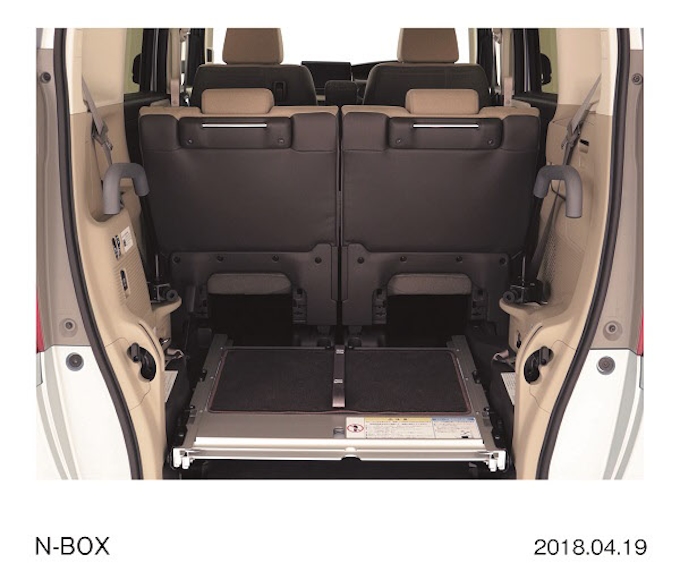 ホンダ N Box にスロープ仕様を追加し発売 日本経済新聞