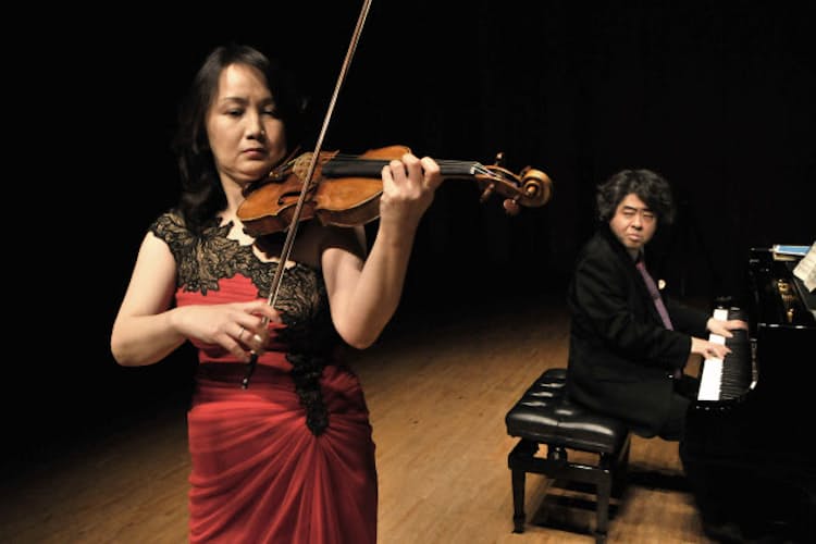 鈴木理恵子と若林顕のデュオ レスピーギの魅力前面に Nikkei Style 鈴木理恵子と若林顕のデュオ レスピーギの魅力前面に Nikkei Style