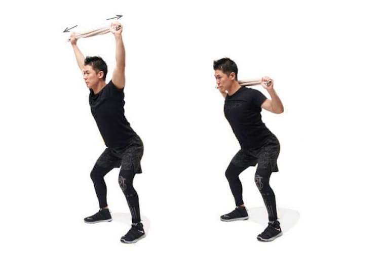 広い背中は男の象徴 タオル筋トレで肩こりも解消 Nikkei Style 広い背中は男の象徴 タオル筋トレで肩こりも解消 Nikkei Style