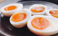 半熟塩卵は、コンビニで15年にわたるロングヒット商品