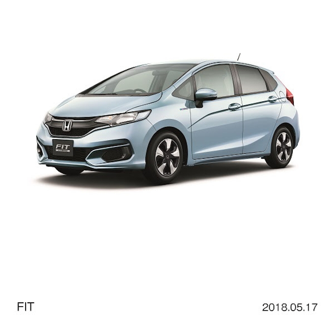 ホンダ Fit に特別仕様車 Comfort Edition を設定し発売 日本経済新聞