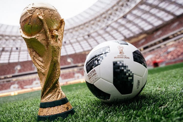 アディダスに聞く サッカーw杯 公式試合球 の進化 Nikkei Style アディダスに聞く サッカーw杯 公式試合球 の進化 Nikkei Style