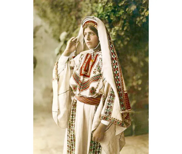 100年前は純白より多彩 世界のウエディングドレス Nikkei Style 100年前は純白より多彩 世界のウエディングドレス Nikkei Style