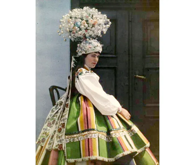 100年前は純白より多彩 世界のウエディングドレス Nikkei Style 100年前は純白より多彩 世界のウエディングドレス Nikkei Style