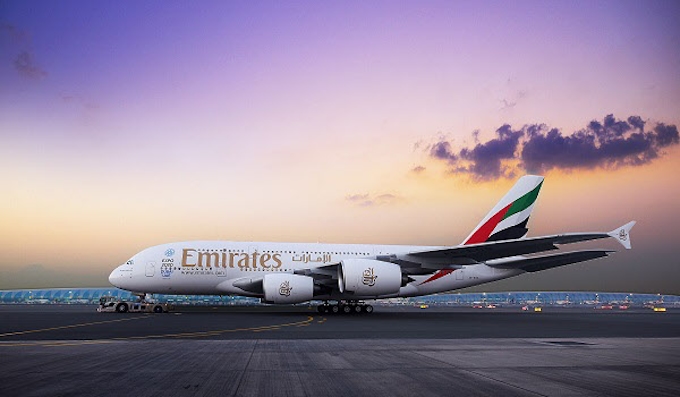 エミレーツ航空 関西国際空港 ドバイの定期便にa380型機を導入 日本経済新聞