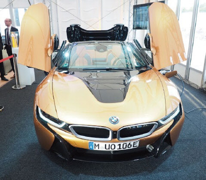 Bmw 3dプリンター製部品を量産車に 4割軽く 日本経済新聞