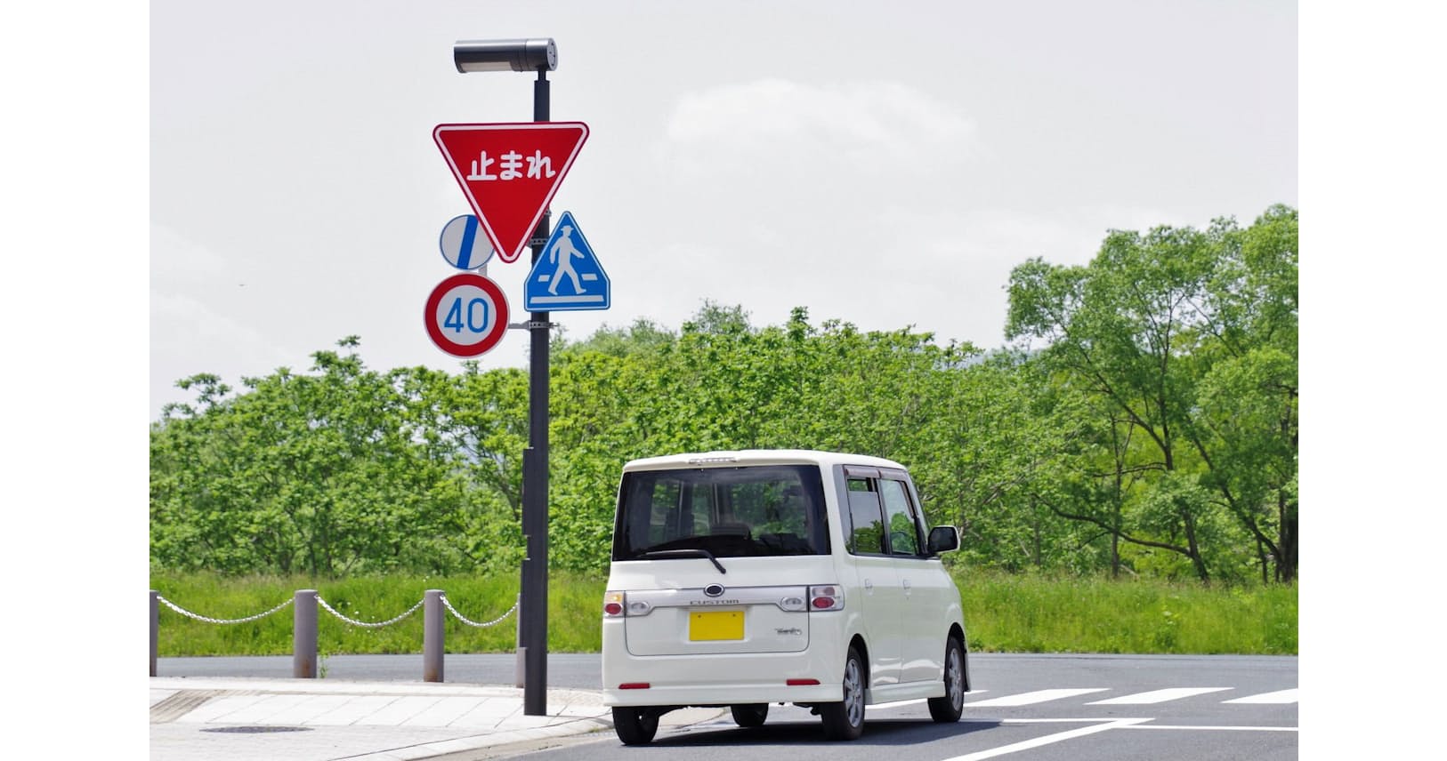 はだし運転は違反 間違いやすい交通ルール13問 Nikkei Style はだし運転は違反 間違いやすい交通ルール13問 Nikkei Style
