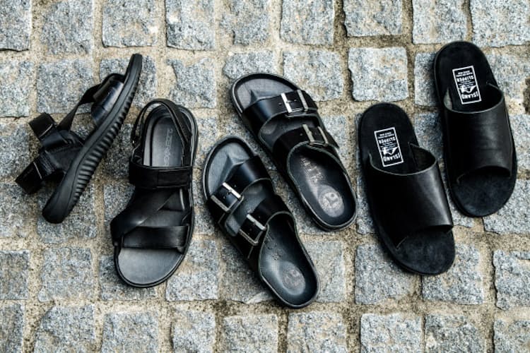 この夏を歩くレザーサンダル 高級感と履き心地に魅力 Nikkei Style この夏を歩くレザーサンダル 高級感と履き心地に魅力 Nikkei Style