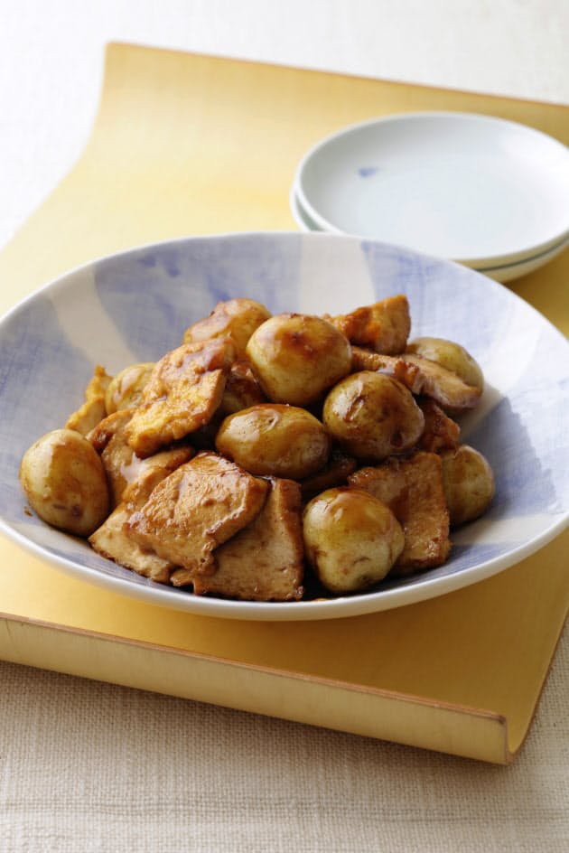 新ジャガと厚揚げのいため煮 Nikkei Style 新ジャガと厚揚げのいため煮 Nikkei Style