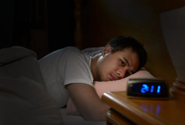 現代人は睡眠を削りがちだが、睡眠不足は病気のリスクまで高めるのだろうか(c)Somsak Sudthangtum-123RF