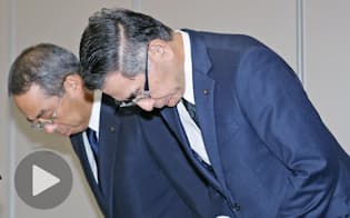 検査の不正に関する記者会見で謝罪するスズキの鈴木俊宏社長（右）ら（26日、東京都港区）