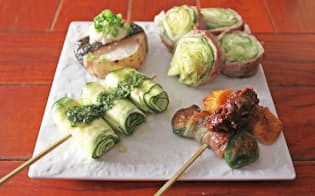 レタスやズッキーニなどの野菜を豚バラで巻いて焼くのが「野菜巻き串」