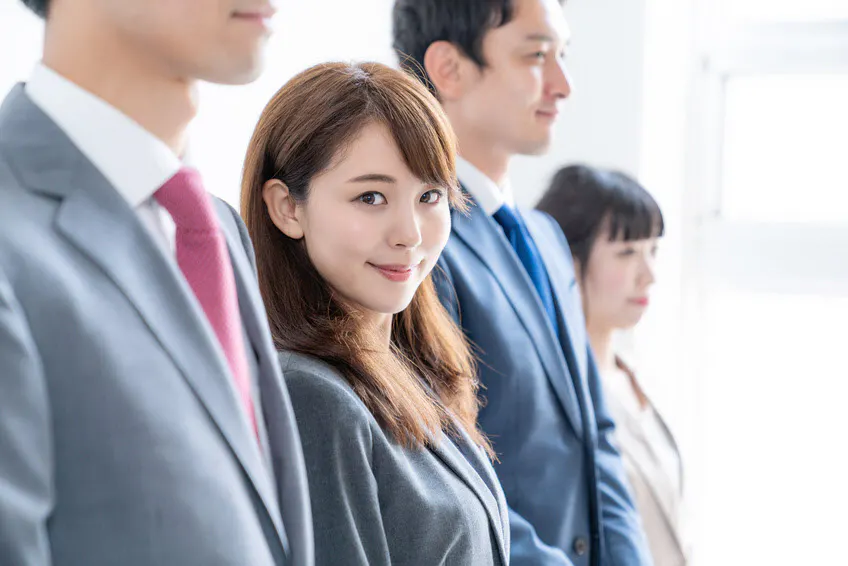 採用内定の拘束力はどれくらいあるか 変化する法的性格とは 日経bizgate