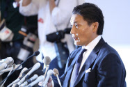 日本相撲協会に退職届を提出し記者会見した貴乃花親方(当時)