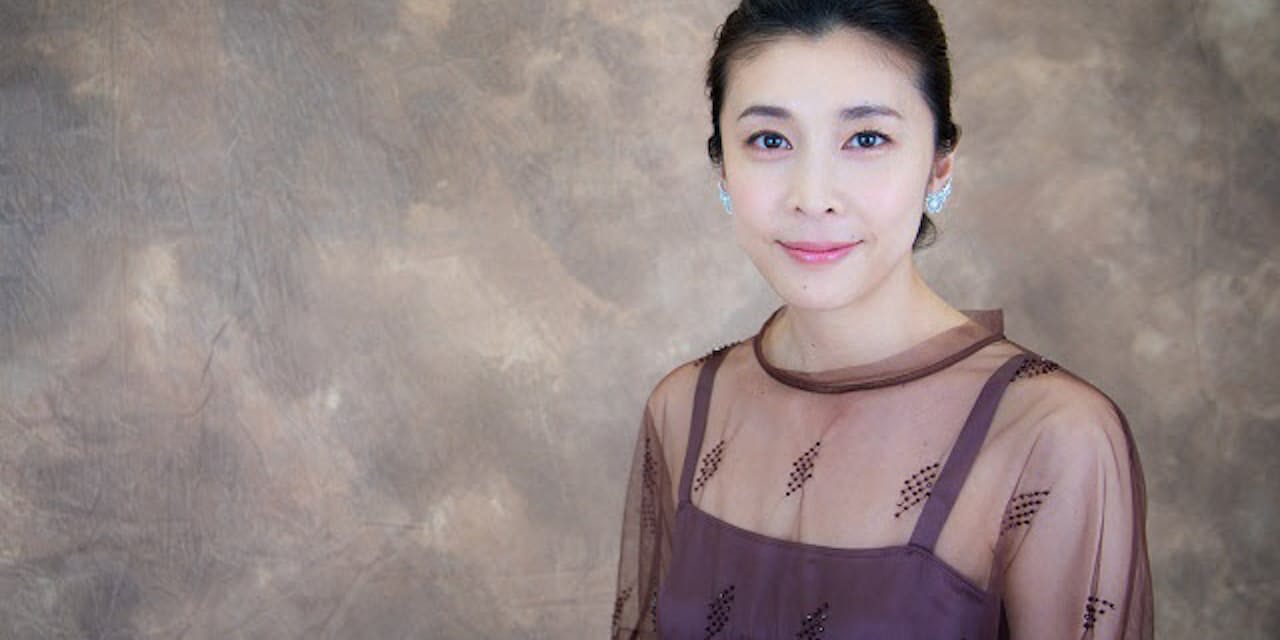 竹内結子 猫と向き合って学んだ人との距離感 Nikkei Style 竹内結子 猫と向き合って学んだ人との距離感 Nikkei Style