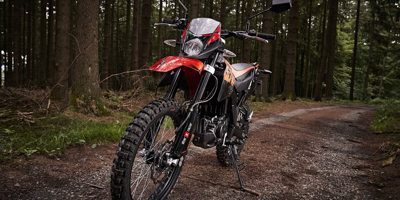 街乗りからオフロードまで オトナの125ccバイク5選 Mono Trendy Nikkei Style