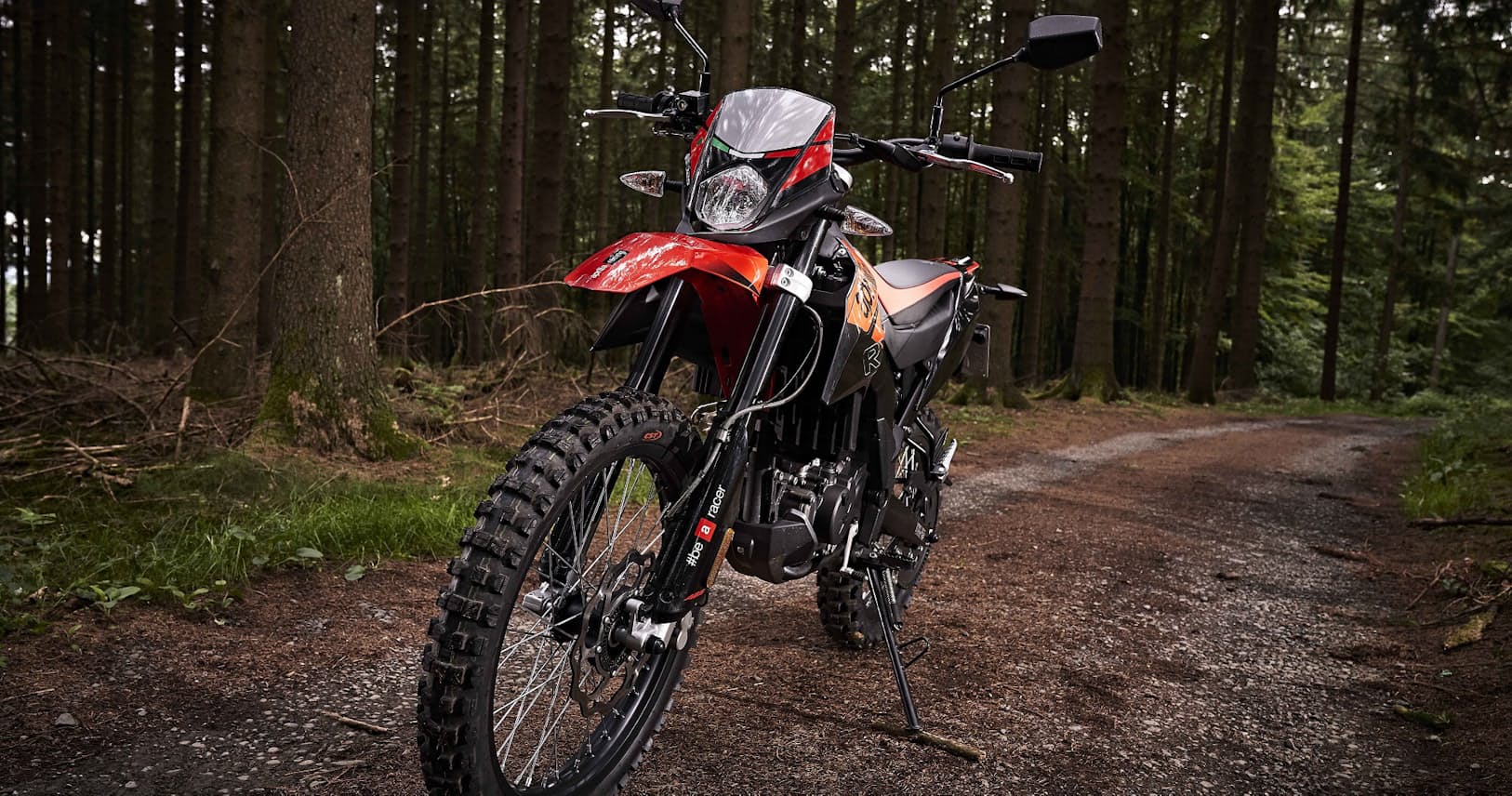 街乗りからオフロードまで オトナの125ccバイク5選 Nikkei Style 街乗りからオフロードまで オトナの125ccバイク5選 Nikkei Style