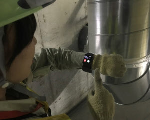 Apple Watchで安全管理 高砂熱学工業が効果確認 日本経済新聞