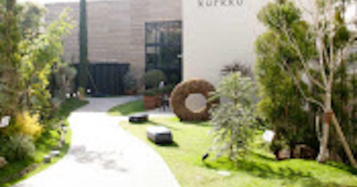 受験生の街 に大人を集客 代ゼミ跡地の商業施設 日本経済新聞