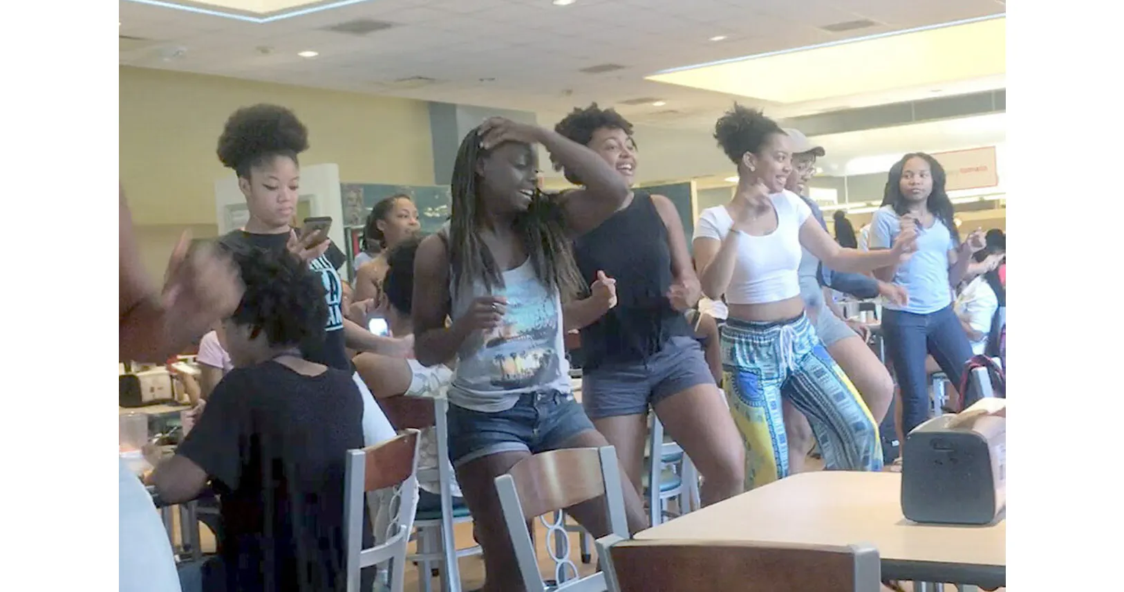 ファッションも音楽も大好き ブラックカルチャーとの出会い Nikkei Style ファッションも音楽も大好き ブラックカルチャーとの出会い Nikkei Style