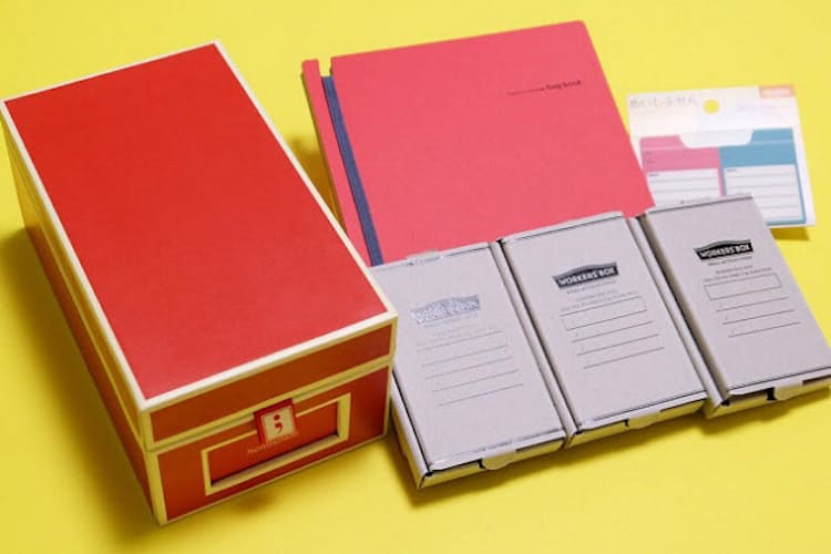 名刺は情報と合わせて管理 箱で収納 付箋でナビ Nikkei Style 名刺は情報と合わせて管理 箱で収納 付箋でナビ Nikkei Style