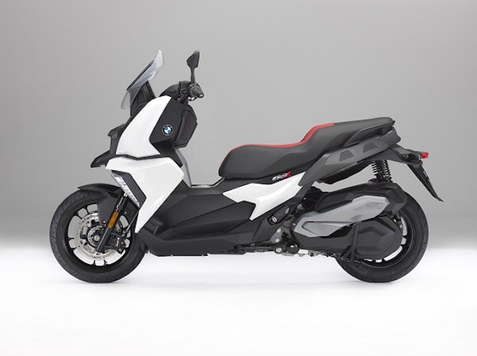 Bmwj ミドルサイズ スクーター 新型bmw C 400 X Gt を発表 日本経済新聞