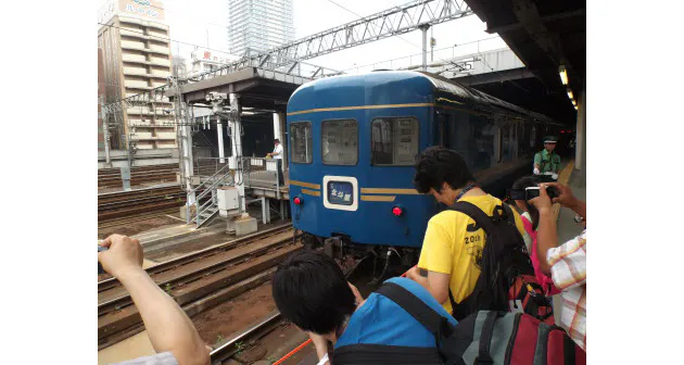 鉄道オタクはなぜ 鉄道会社に嫌われるのか Nikkei Style 鉄道オタクはなぜ 鉄道会社に嫌われるのか Nikkei Style