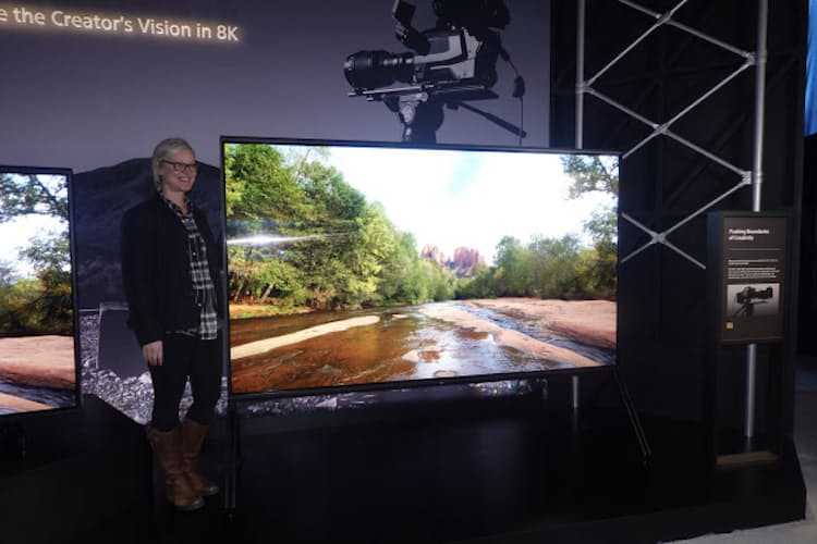 超大型化と 巻き取り式 の衝撃 テレビはどこへ行く Nikkei Style 超大型化と 巻き取り式 の衝撃 テレビはどこへ行く Nikkei Style