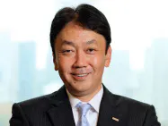 1989年住友銀行(現三井住友銀行)入行。ベンチャーエンタープライズセンター主任研究員を務めるなどベンチャー支援に従事。SMBCコンサルティング企画部長などを経て、2017年より現職。