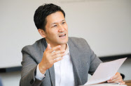 ビジッツテクノロジーズの松本勝最高経営責任者(CEO)