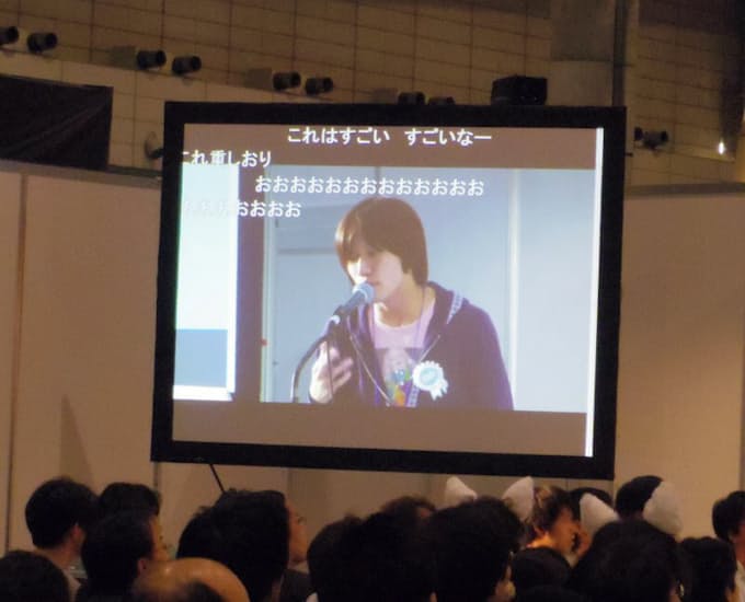 ニコニコ超会議 会場には9万人超が集結 日本経済新聞