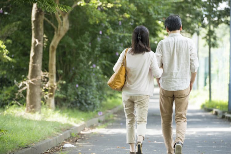 50歳を過ぎて ネット再婚 女性精神科医の夫選び Nikkei Style 50歳を過ぎて ネット再婚 女性精神科医の夫選び Nikkei Style
