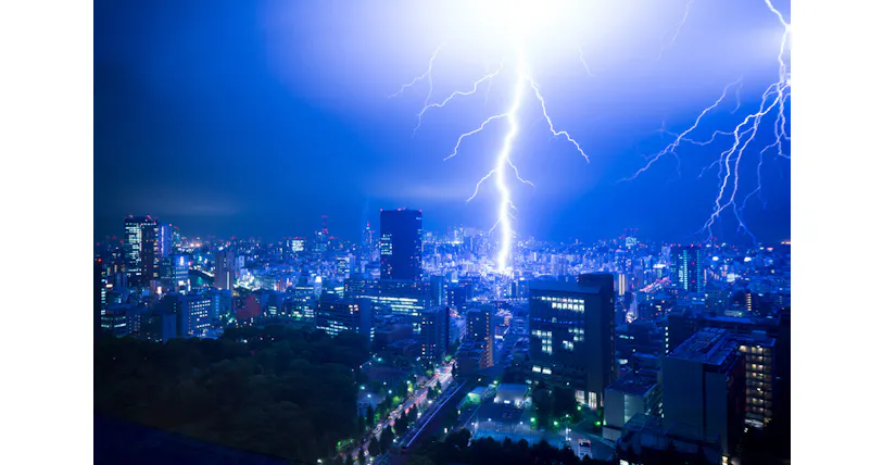 落雷で停電が増加 地域社会を守る避雷器 日経bizgate 落雷で停電が増加 地域社会を守る避雷器 日経bizgate