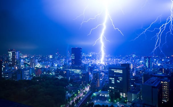 先進国では異常気象により猛烈な落雷が増えている