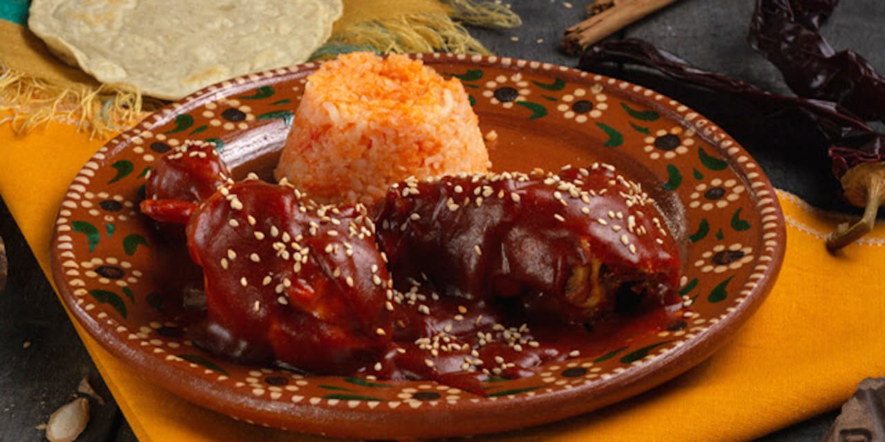 えっ 鶏肉にチョコレート メキシコの魅惑のソース Nikkei Style えっ 鶏肉にチョコレート メキシコの魅惑のソース Nikkei Style