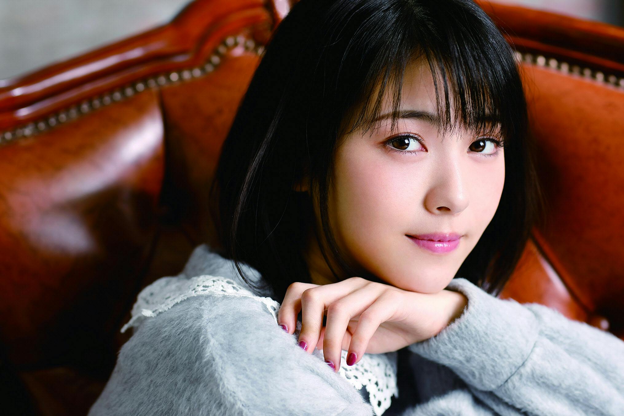 浜辺美波 初挑戦を続ける18歳 成長に向けた思い Nikkei Style 浜辺美波 初挑戦を続ける18歳 成長に向けた思い Nikkei Style