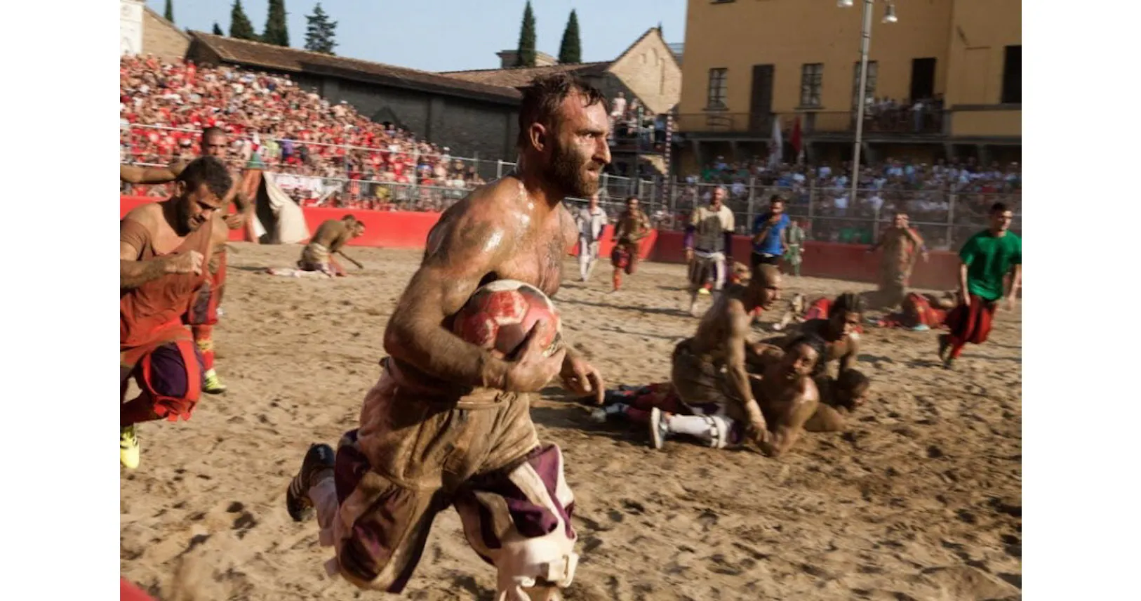 格闘こそ見もの 超過激なフィレンツェのフットボール Nikkei Style 格闘こそ見もの 超過激なフィレンツェのフットボール Nikkei Style