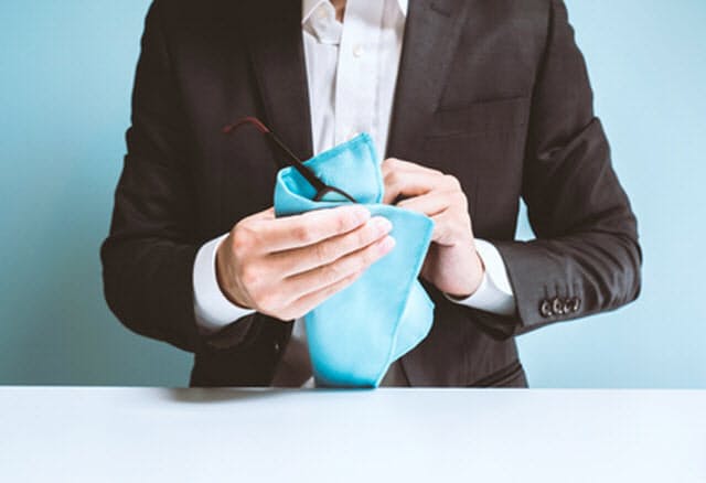 しくじる社長 スーツは高級 眼鏡は汚い 日経bizgate しくじる社長 スーツは高級 眼鏡は汚い 日経bizgate