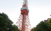 東京タワーの営業時間は大展望台（150m）が9～22時、特別展望台（250m）が9～21時30分。料金は大展望台が大人820円、特別展望台は大展望台料金にプラス600円