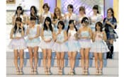 アイドルグループAKB48の「選抜総選挙」後、記念写真に納まる16位までに入ったメンバー。前列中央は1位の大島優子さん=6日夜、東京都千代田区の日本武道館