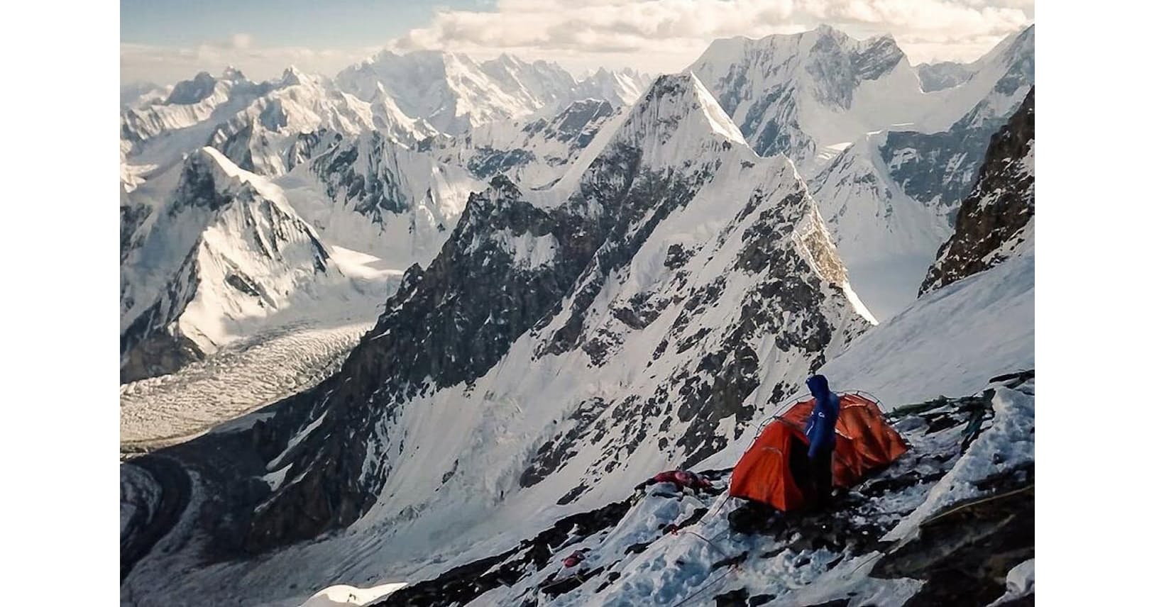 非情の山 K2山頂からのスキー滑降 初成功の物語 Nikkei Style 非情の山 K2山頂からのスキー滑降 初成功の物語 Nikkei Style