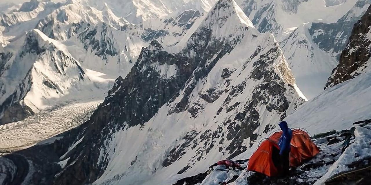 非情の山 K2山頂からのスキー滑降 初成功の物語 ナショジオ Nikkei Style