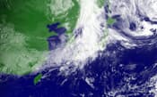 2010年5月19日の低気圧の雲。日本列島が見えないくらい雲が厚い（気象庁ホームページより）