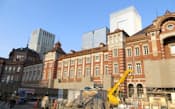 保存・復原工事が行われている東京駅丸の内駅舎。