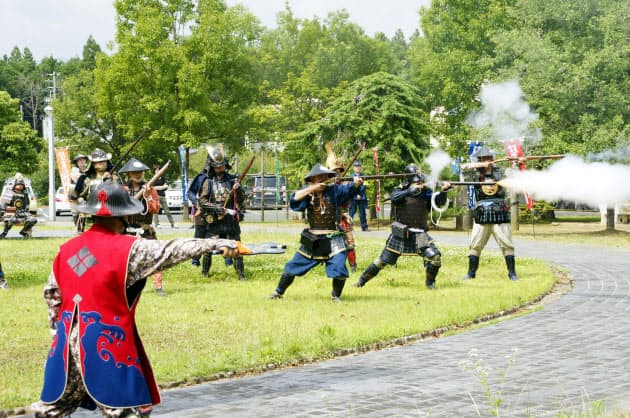 梅雨が変えた戦国の歴史 信長戦記 に新たな視点 Nikkei Style 梅雨が変えた戦国の歴史 信長戦記 に新たな視点 Nikkei Style