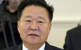 北朝鮮のナンバー2の地位を固めた崔竜海氏=AP 北朝鮮のナンバー2の地位を固めた崔竜海氏=AP
