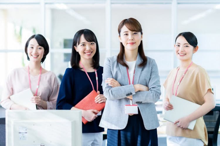 管理職の女性比率高い企業 残業少なく登用のチャンス Nikkei Style 管理職の女性比率高い企業 残業少なく登用のチャンス Nikkei Style