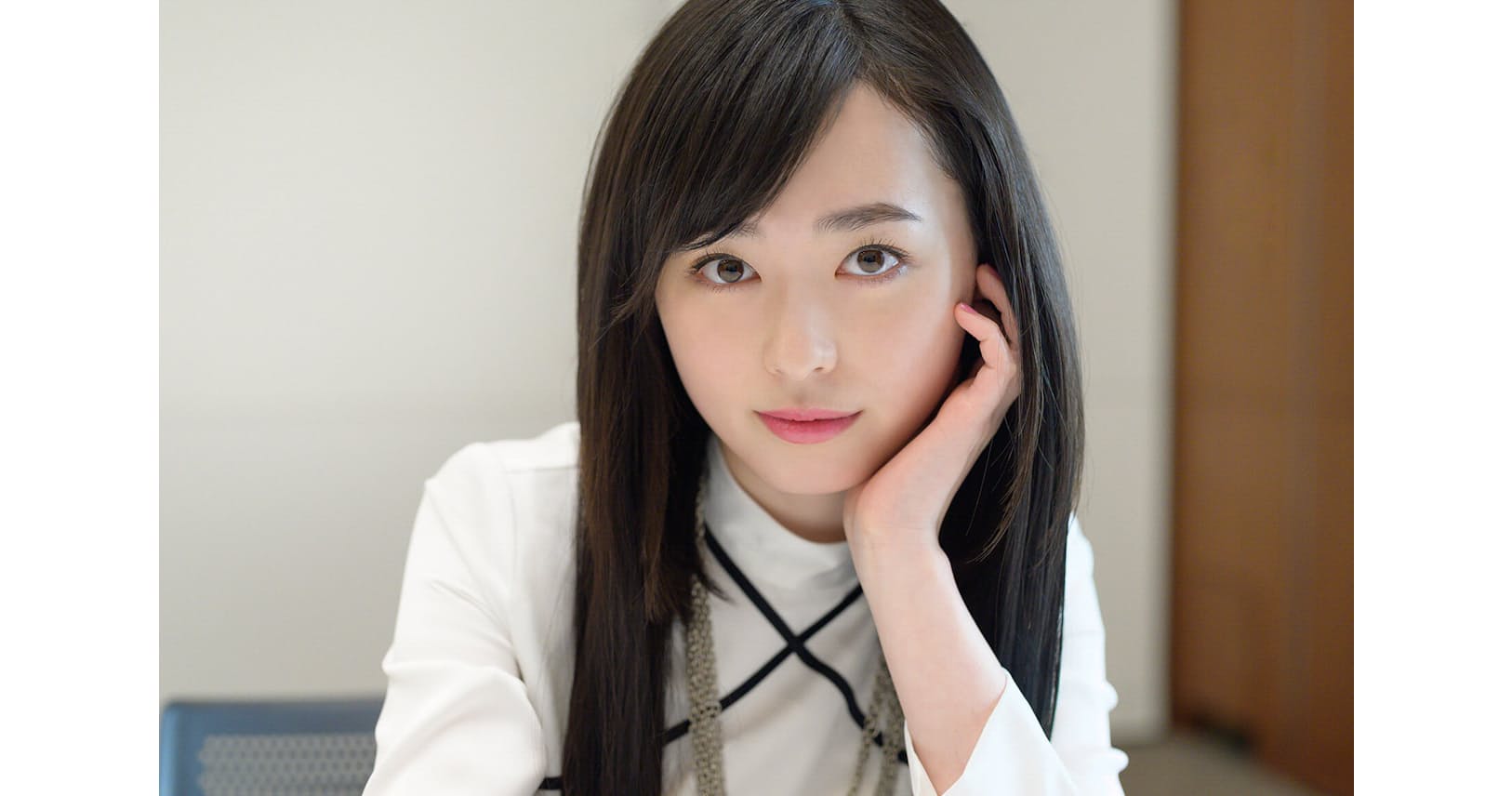 写真はこちらで 福原遥さん 私のモノ語り Nikkei Style 写真はこちらで 福原遥さん 私のモノ語り Nikkei Style